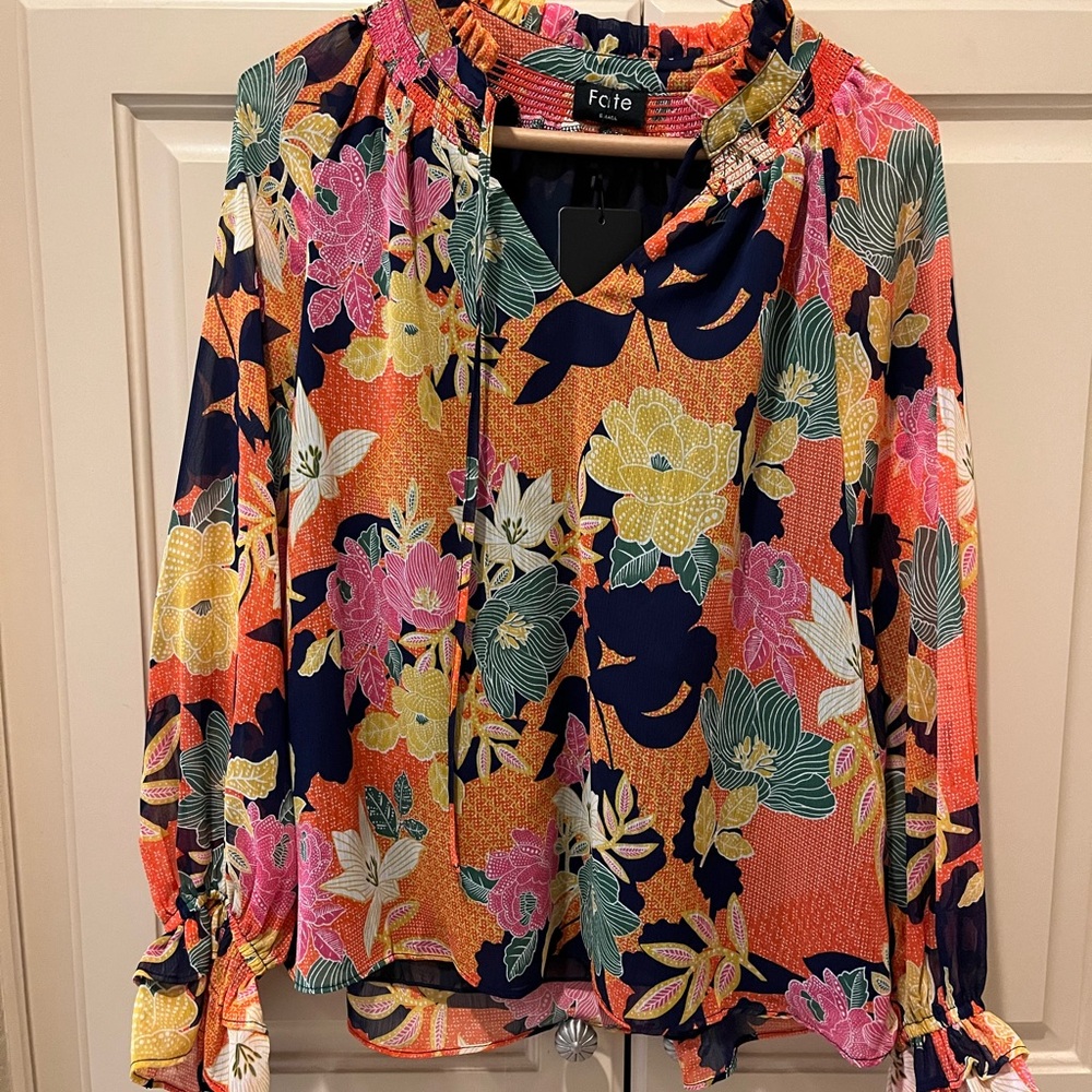 Fate Shirt. NWT Size small. Great for fall